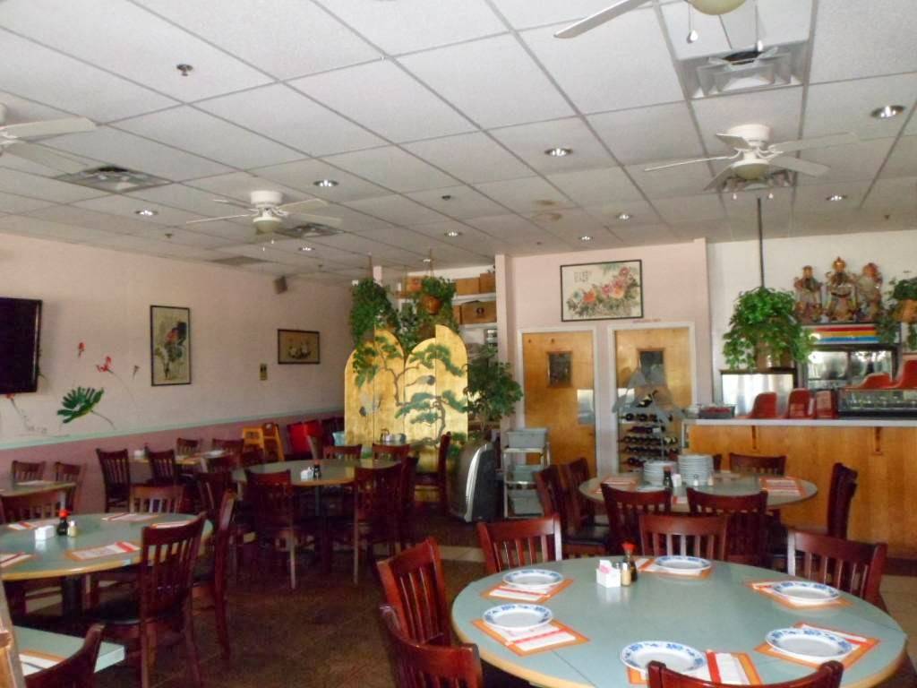 Golden Lotus Chinese Restaurant | restaurant | 8365 S John Young Pkwy, Orlando, FL 32819, USA | 4073523832 OR +1 407-352-3832