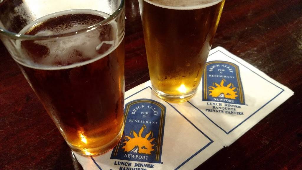 Plumbys Upstairs Burger Bar | restaurant | 140 Thames St, Newport, RI 02840, USA | 4018496334 OR +1 401-849-6334