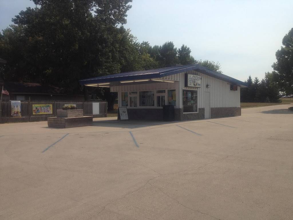 Deep Freeze | restaurant | 10 4th Ave SE, New London, MN 56273, USA | 3203540093 OR +1 320-354-0093