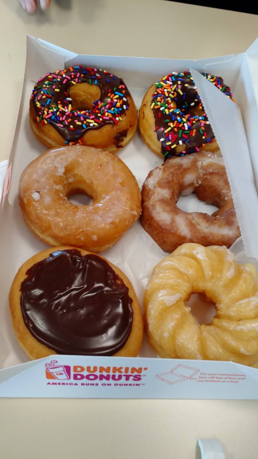 Dunkin | bakery | 604 2nd St, Coralville, IA 52241, USA | 3193382729 OR +1 319-338-2729