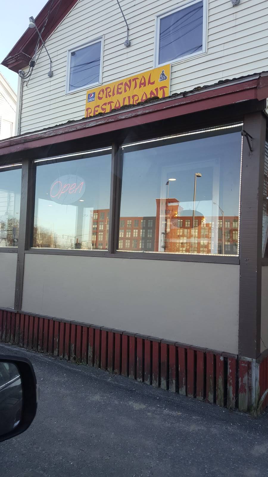 Oriental | restaurant | 13 Mill St, Brunswick, ME 04011, USA | 2077251142 OR +1 207-725-1142