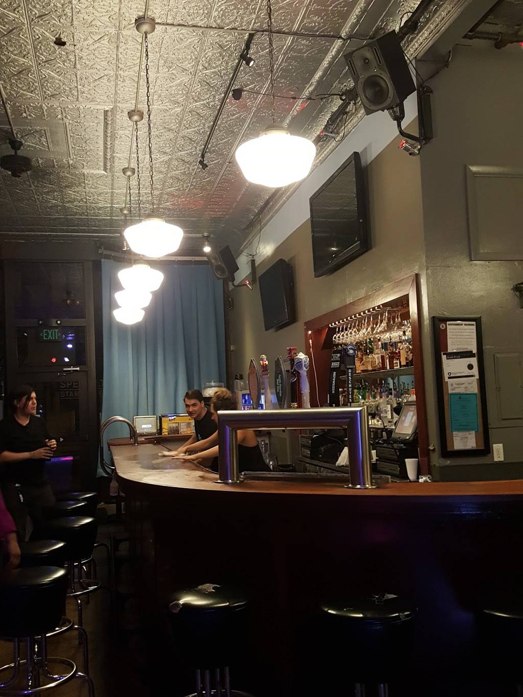 Cowboy Monkey | restaurant | 6 Taylor St, Champaign, IL 61820, USA | 2173982688 OR +1 217-398-2688