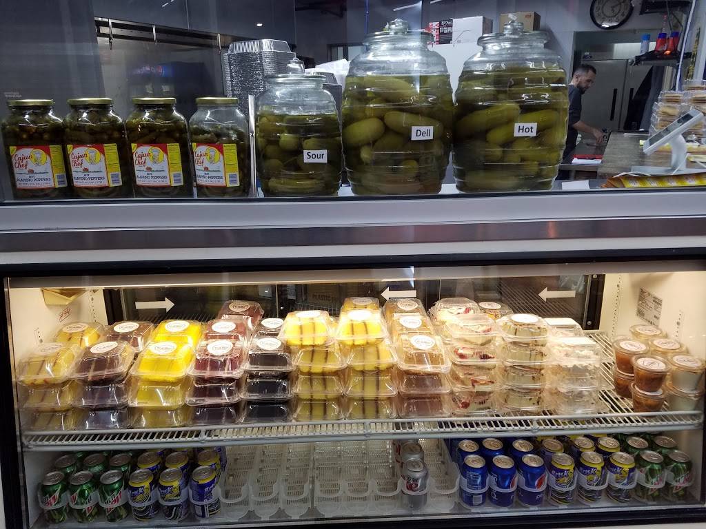 Golden Fish & Chicken | meal takeaway | 2532 W Wisconsin Ave, Milwaukee, WI 53233, USA | 4149333131 OR +1 414-933-3131