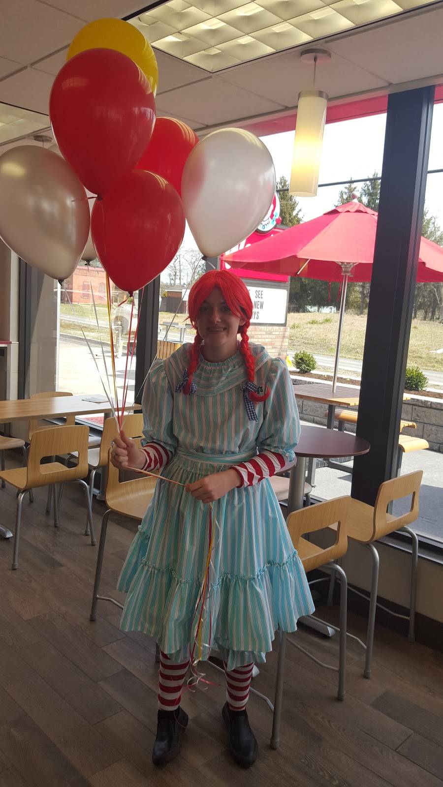 Wendys | restaurant | 1 Red Oaks Shopping Center, Ronceverte, WV 24970, USA | 3046452304 OR +1 304-645-2304