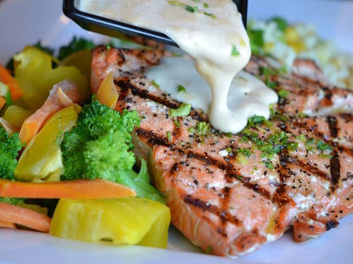 Charlies S & S | restaurant | 2407 Elizabeth Lake Rd, Waterford Twp, MI 48328, USA | 2484999190 OR +1 248-499-9190