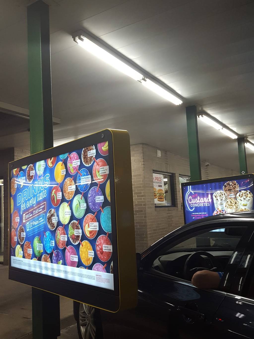 Sonic Drive-In | restaurant | 8311 Hedge Ln Terrace, Shawnee, KS 66227, USA | 9134228852 OR +1 913-422-8852