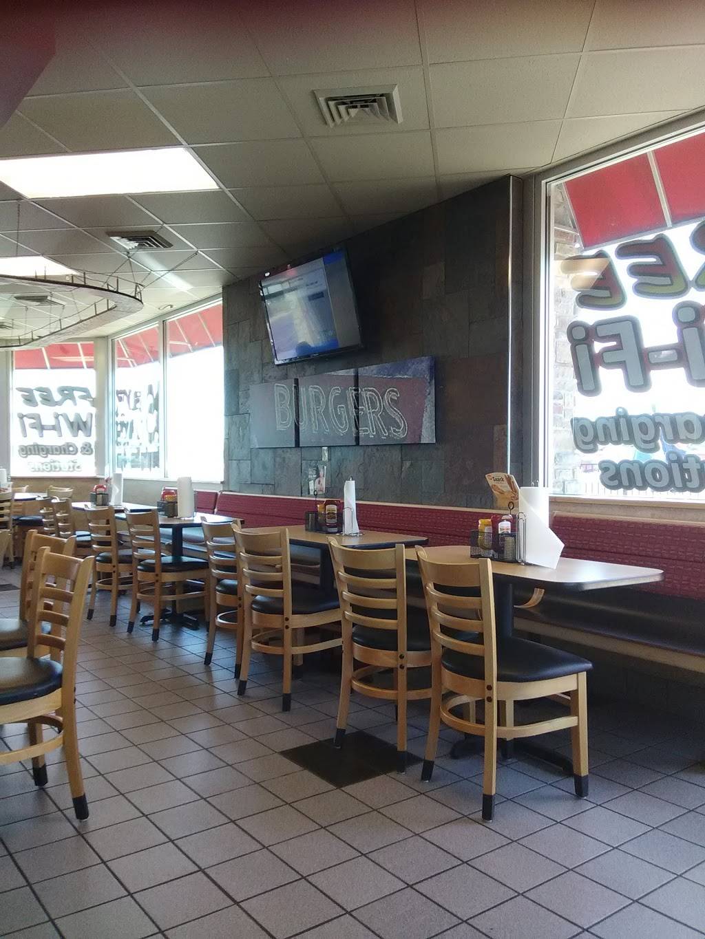 Dairy Queen Grill & Chill | restaurant | 120 Jefferson Square, De Soto, MO 63020, USA | 6363374465 OR +1 636-337-4465