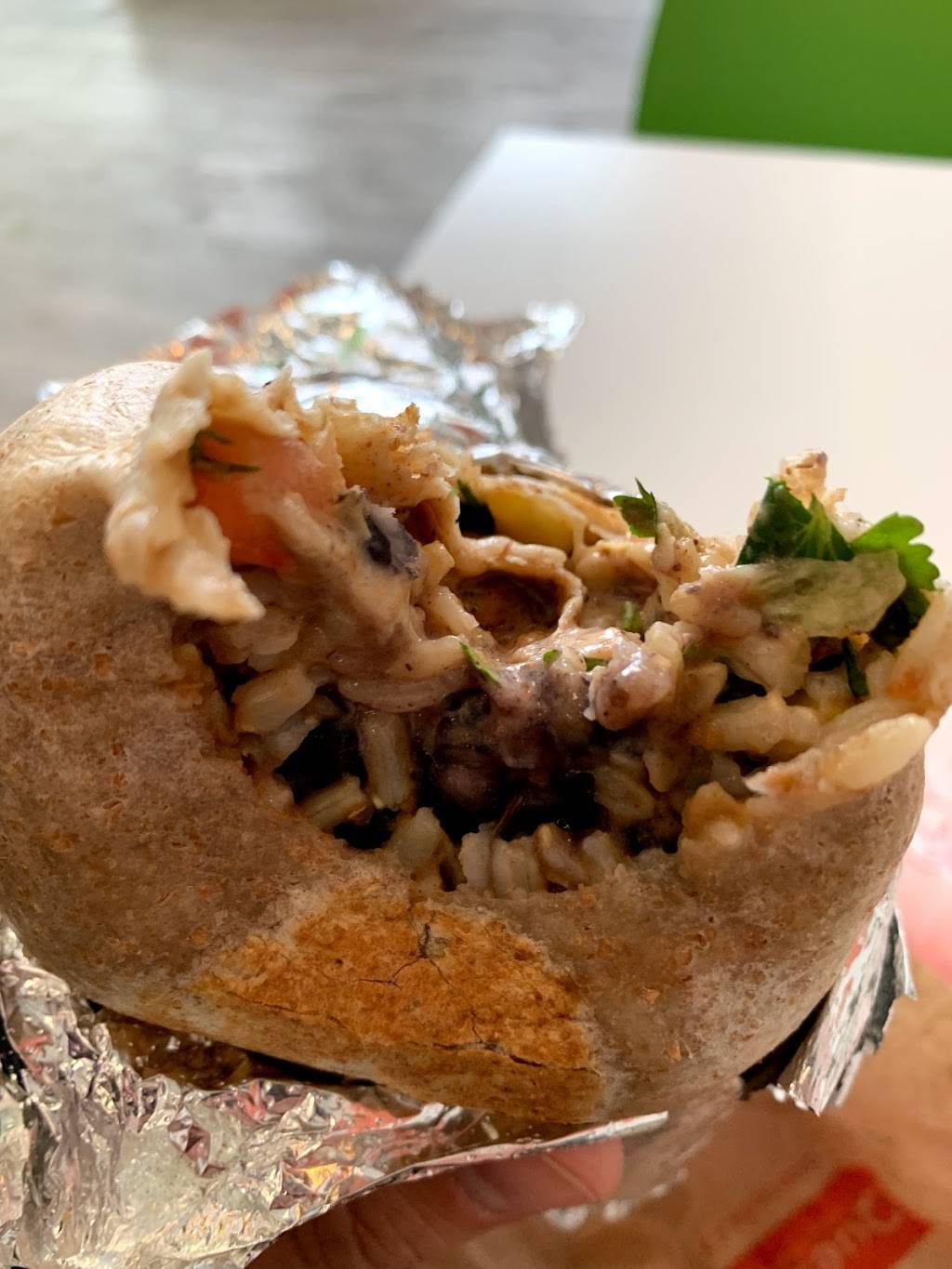 Quesada Burritos & Tacos | restaurant | 642 Yonge St #3, Barrie, ON L4N 4E6, Canada | 7057375225 OR +1 705-737-5225