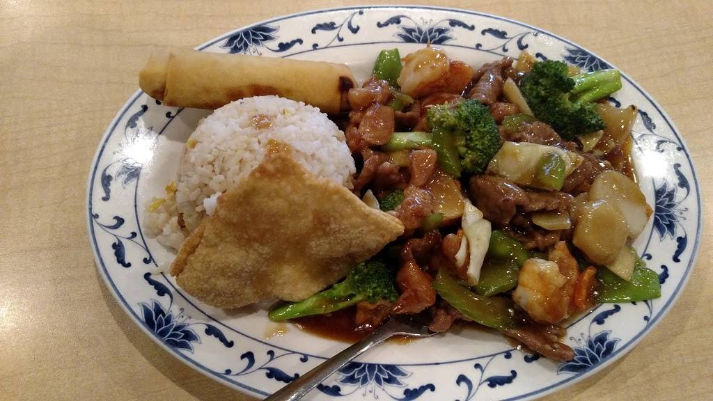 Lucky Bamboo Asian Cuisine | restaurant | 1555 SE Delaware Ave # I, Ankeny, IA 50021, USA | 5159655749 OR +1 515-965-5749