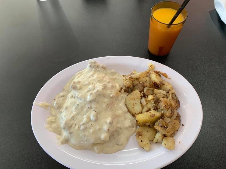 Roxies Place | restaurant | 15 N J St, Lake Worth, FL 33460, USA | 5615086979 OR +1 561-508-6979