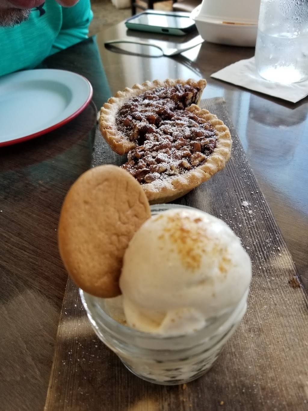 Southern Kitchen and Bar | restaurant | 831 1st St N, Jacksonville Beach, FL 32250, USA | 9043720444 OR +1 904-372-0444