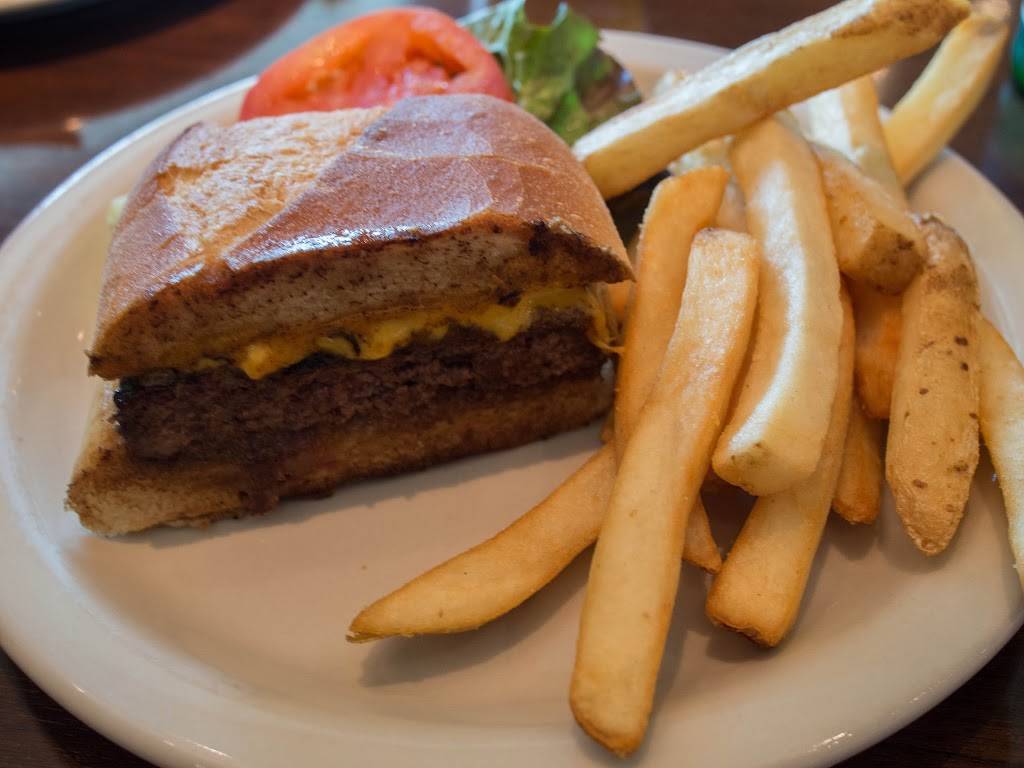 San Jose Joes | restaurant | 1701 Airport Blvd, San Jose, CA 95110, USA | 4082936332 OR +1 408-293-6332