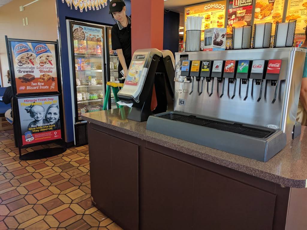 Dairy Queen | restaurant | 1243 N Division St, Morris, IL 60450, USA | 8159423434 OR +1 815-942-3434