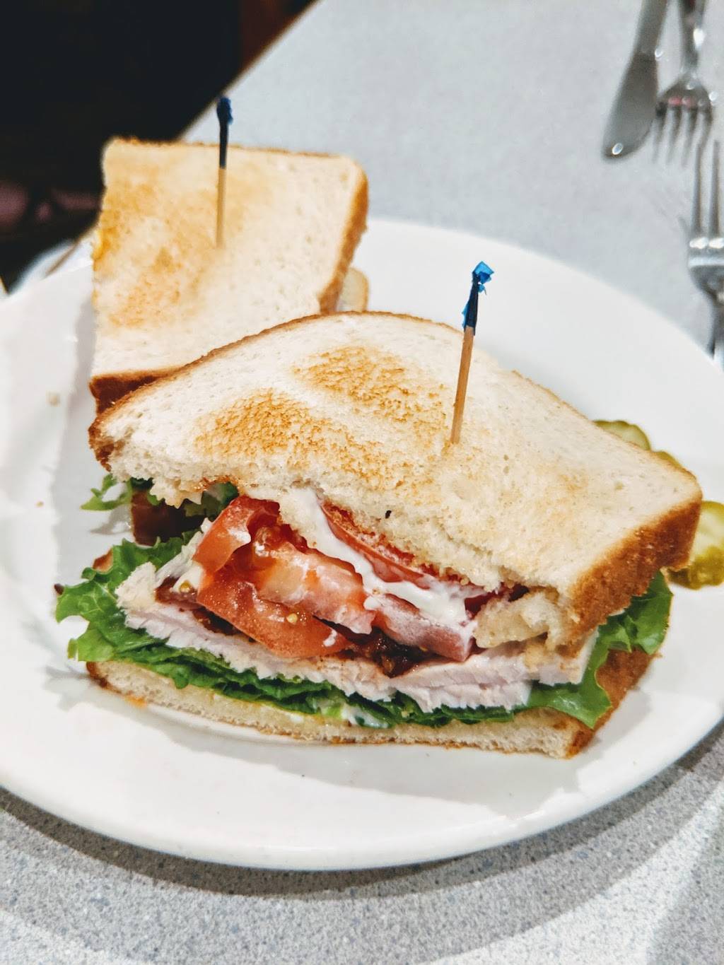 Baileys Harbor Cornerstone Pub | restaurant | 8123 WI-57, Baileys Harbor, WI 54202, USA | 9208399001 OR +1 920-839-9001