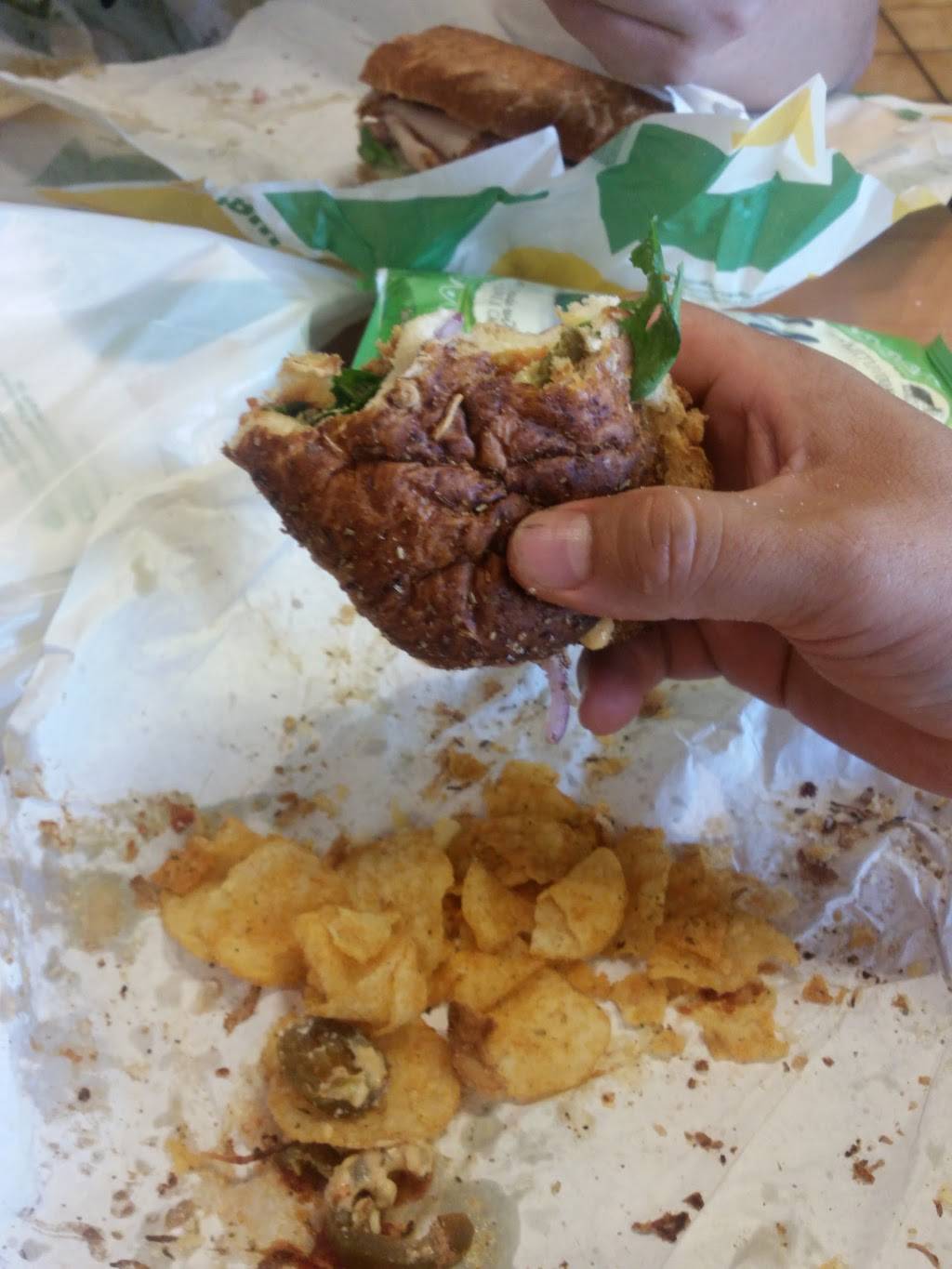 Subway Restaurants | restaurant | 1058 E 162nd St, South Holland, IL 60473, USA | 7085967827 OR +1 708-596-7827