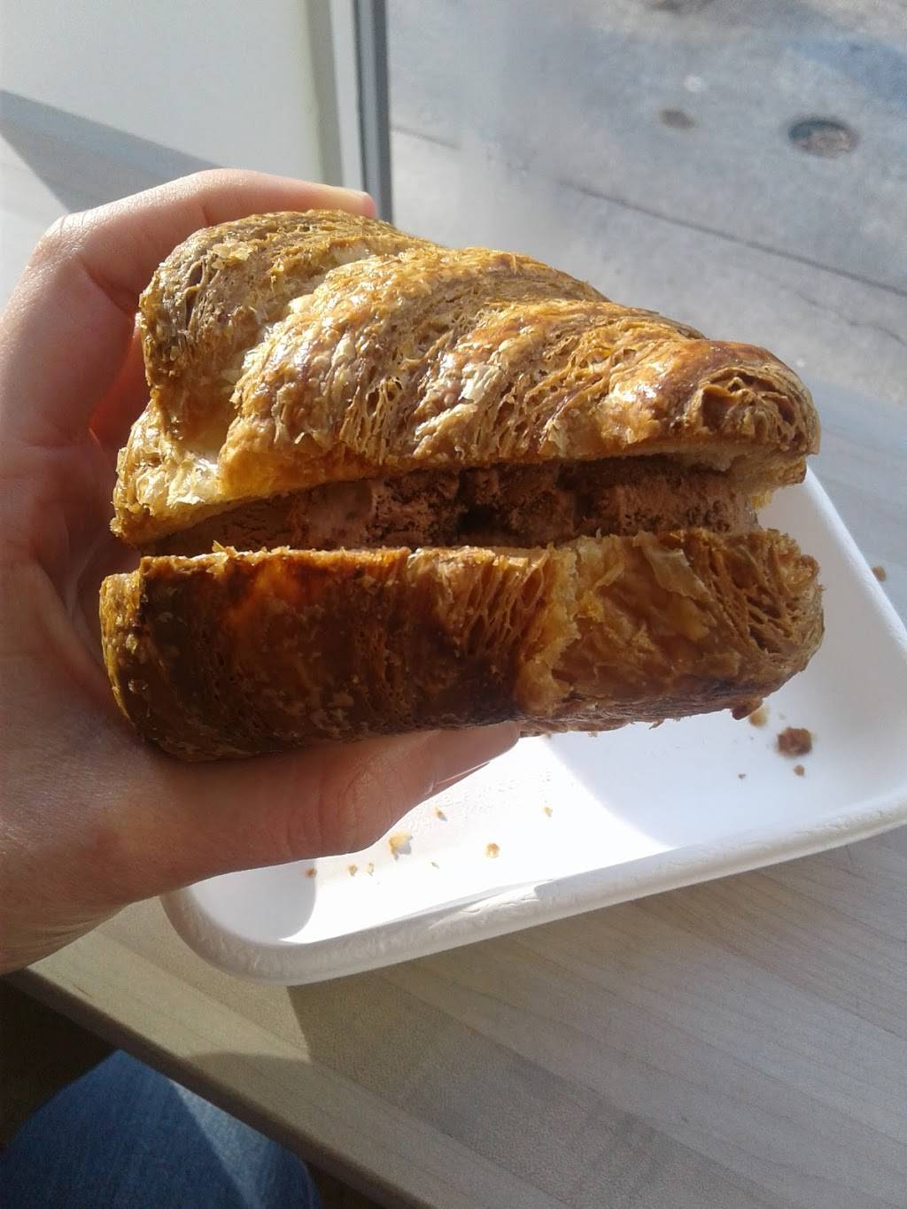 Scoop | restaurant | 403 Strawberry St, Richmond, VA 23220, USA | 8049184455 OR +1 804-918-4455