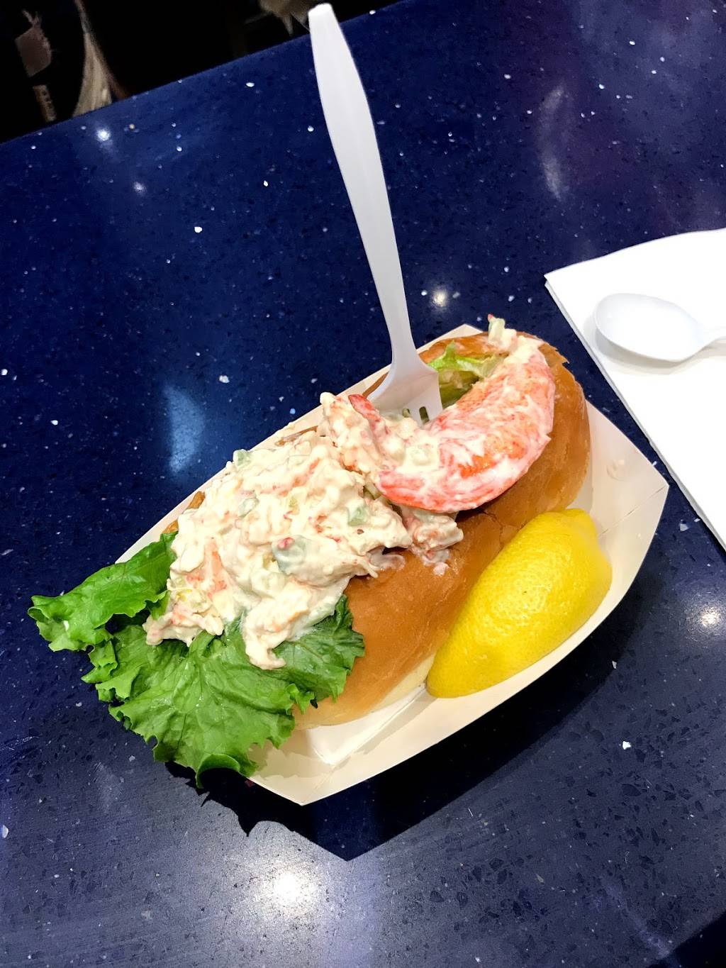 Boston & Maine Fish Co | restaurant | 200 S Market St, Boston, MA 02109, USA | 6177234111 OR +1 617-723-4111