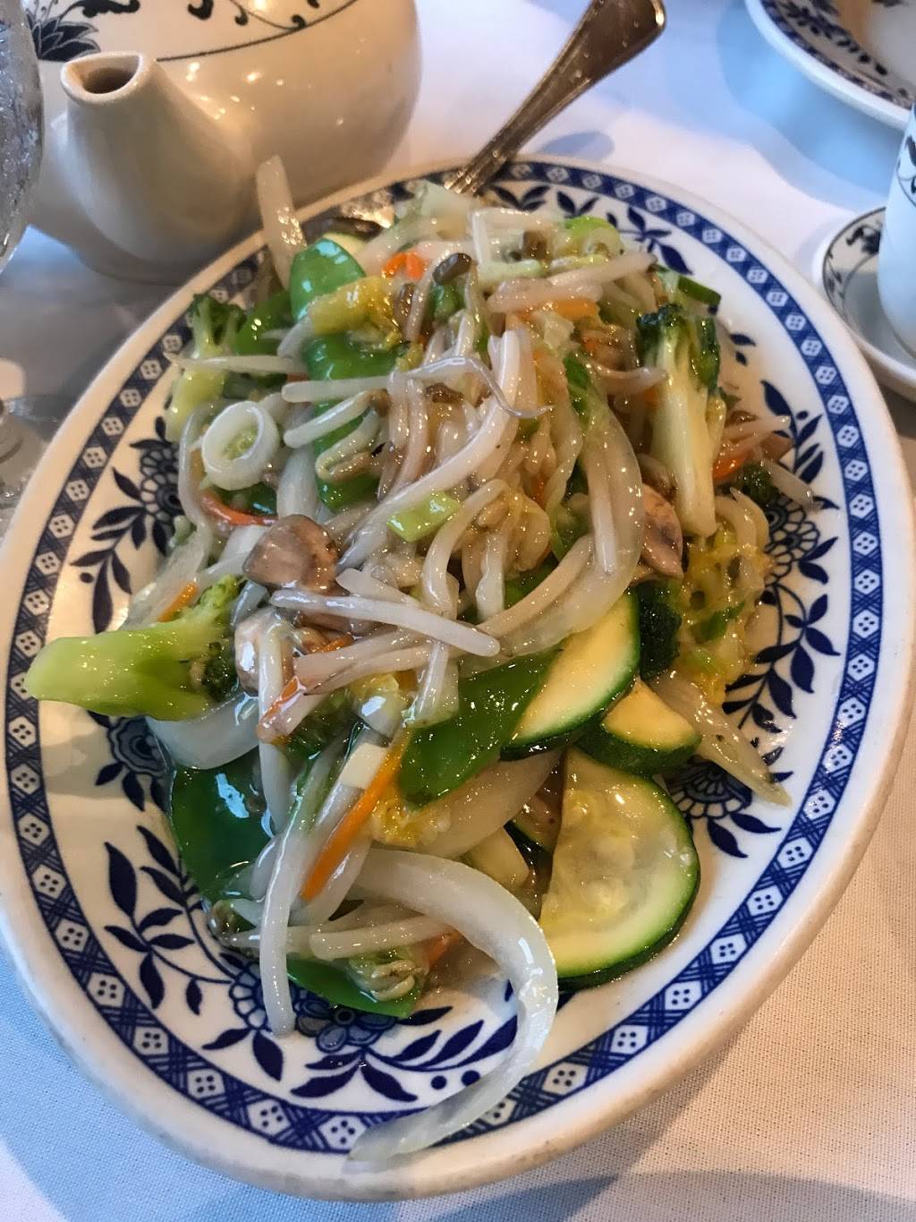 Yu Hsiang Garden | restaurant | 7630 Germantown Ave, Philadelphia, PA 19118, USA | 2152481922 OR +1 215-248-1922