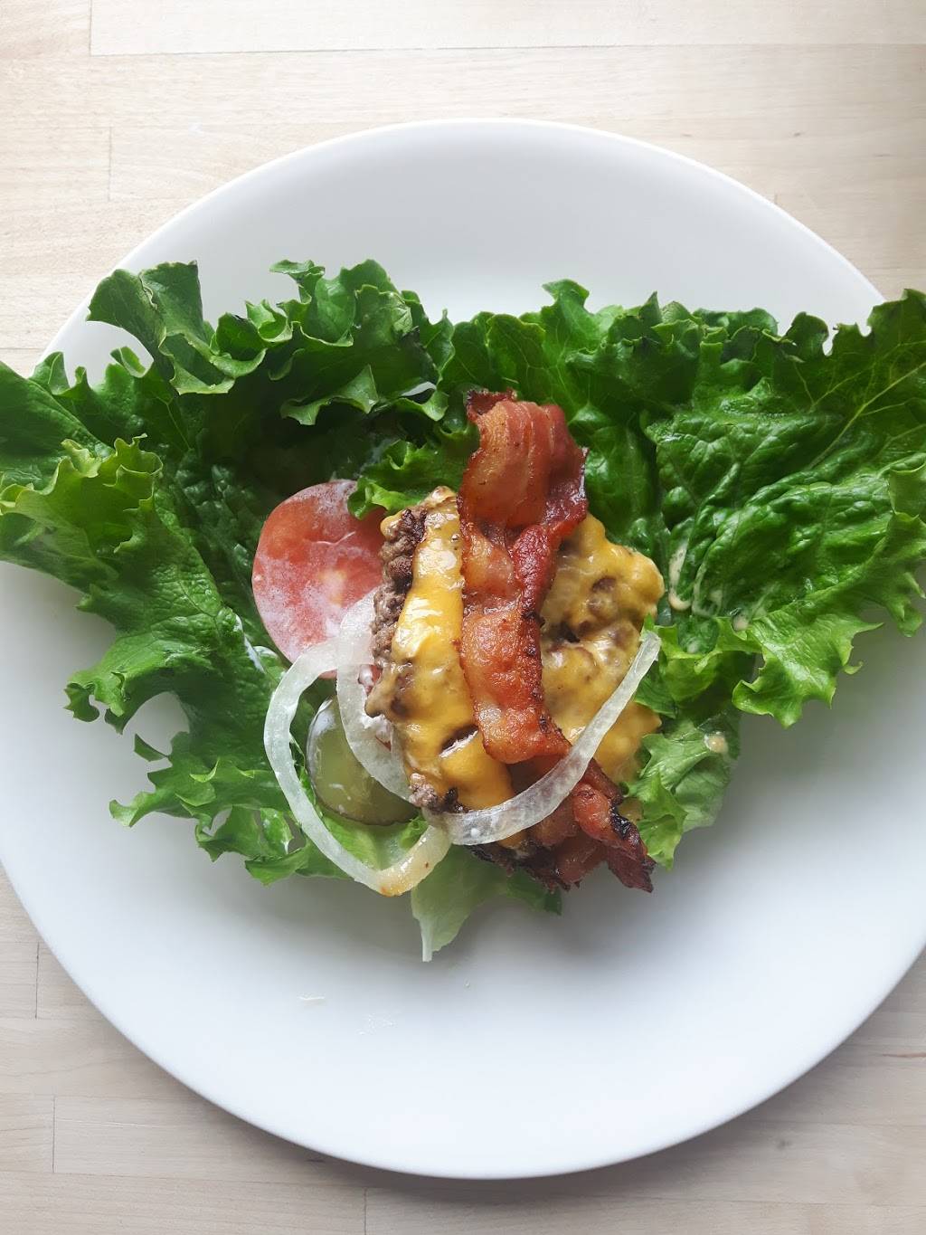 The Burgers Priest | restaurant | 1636 Queen St E, Toronto, ON M4L 1G3, Canada | 6473460617 OR +1 647-346-0617