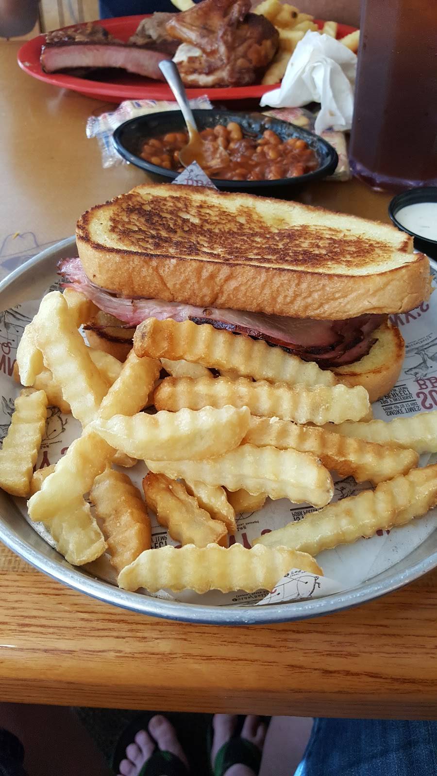 Sonnys BBQ | restaurant | 5239 SE Abshier Blvd, Belleview, FL 34420, USA | 3523475400 OR +1 352-347-5400