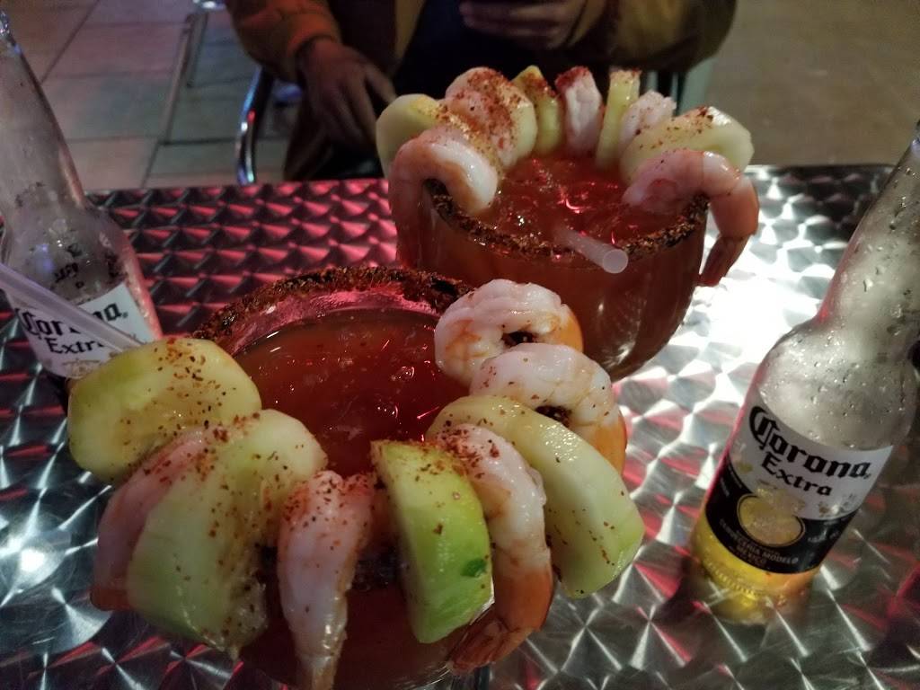 Los Buhos | restaurant | 9428 Parkfield Dr, Austin, TX 78758, USA | 5128140078 OR +1 512-814-0078