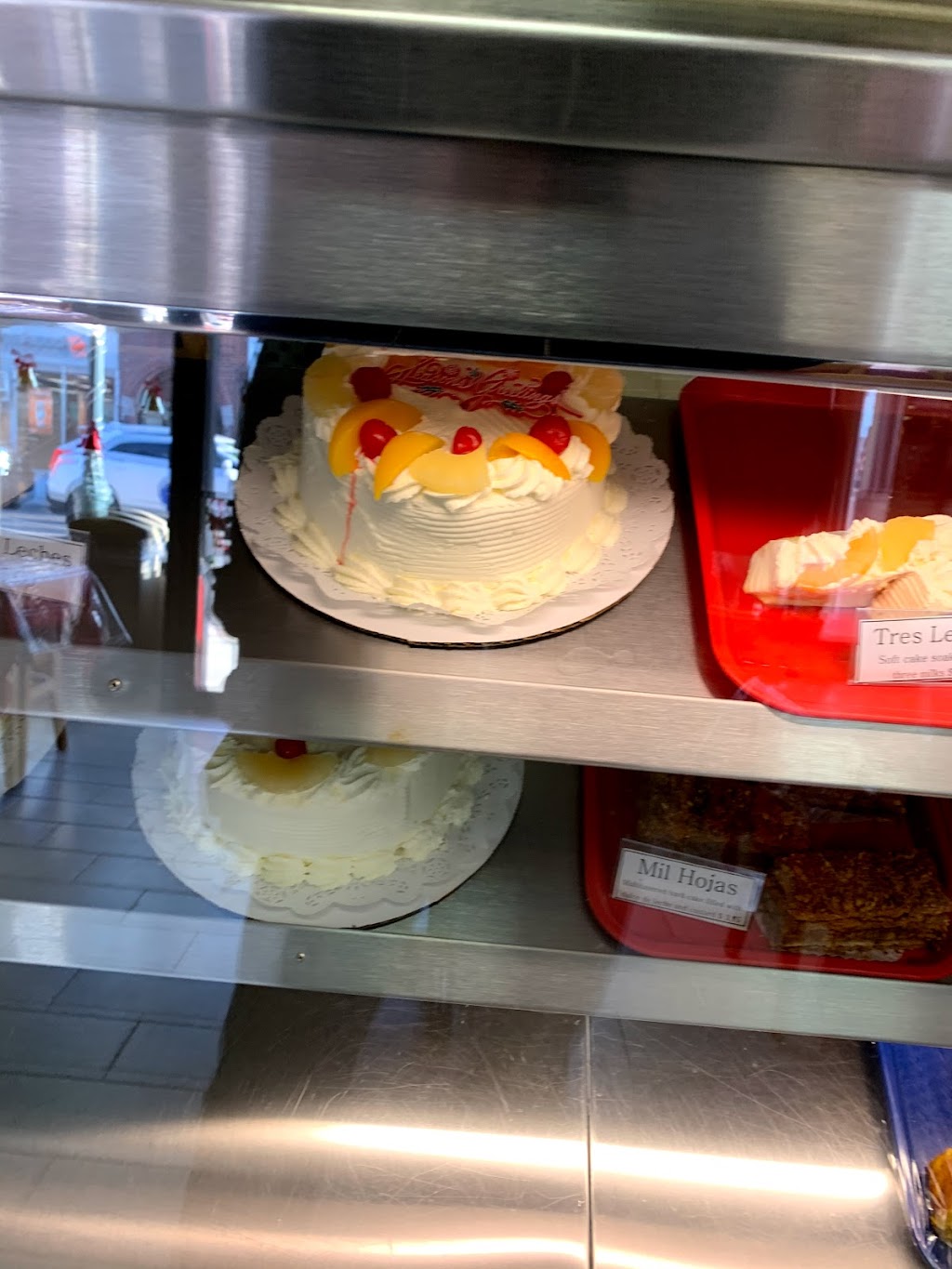 Juanito Deli Bakery Cafe | restaurant | 113 Rockaway Ave, Valley Stream, NY 11580, USA | 5168120935 OR +1 516-812-0935