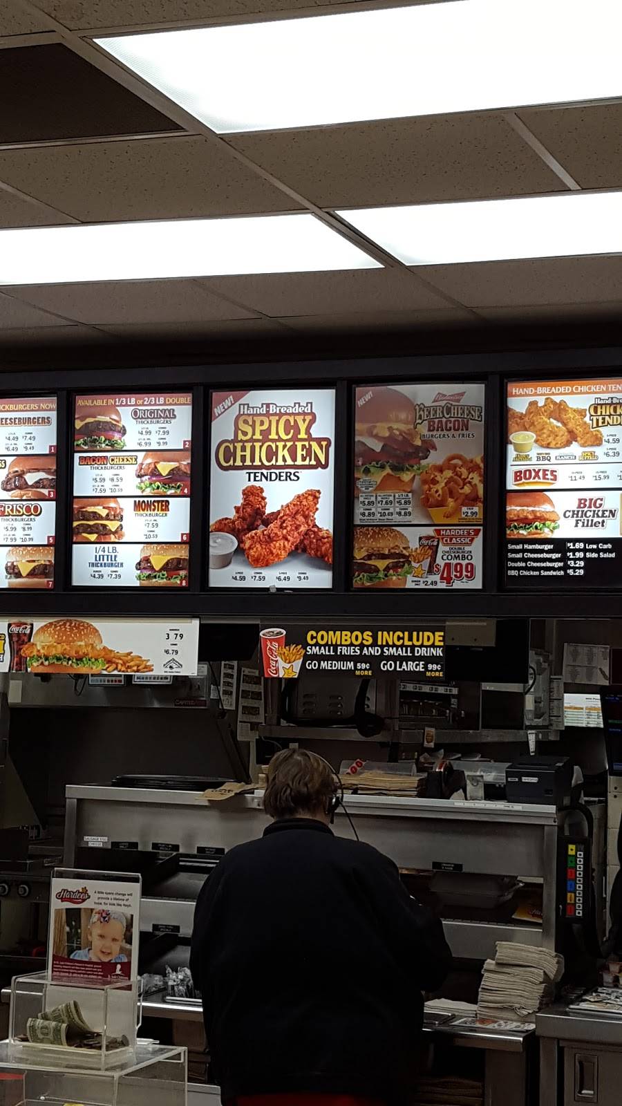 Hardees | restaurant | 425 55th St, Moline, IL 61265, USA | 3097641185 OR +1 309-764-1185