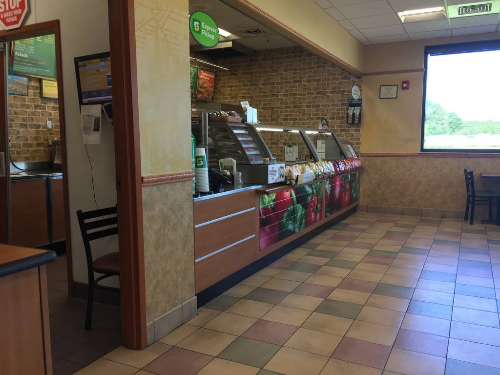 Subway | restaurant | 175 Northwoods Blvd, Vandalia, OH 45377, USA | 9372648520 OR +1 937-264-8520
