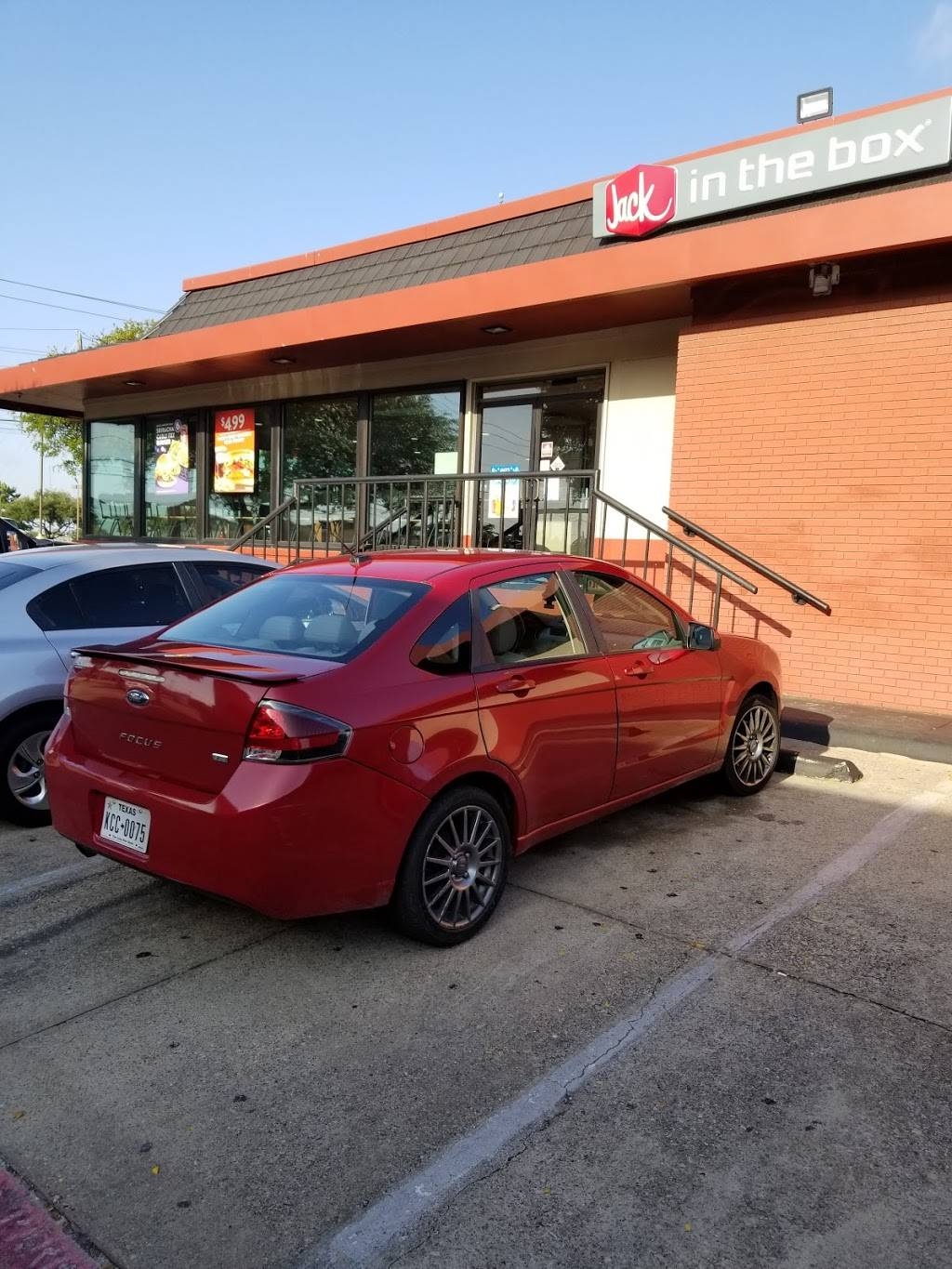 Jack in the Box | restaurant | 5775 W Pleasant Ridge Rd, Arlington, TX 76016, USA | 8174835812 OR +1 817-483-5812