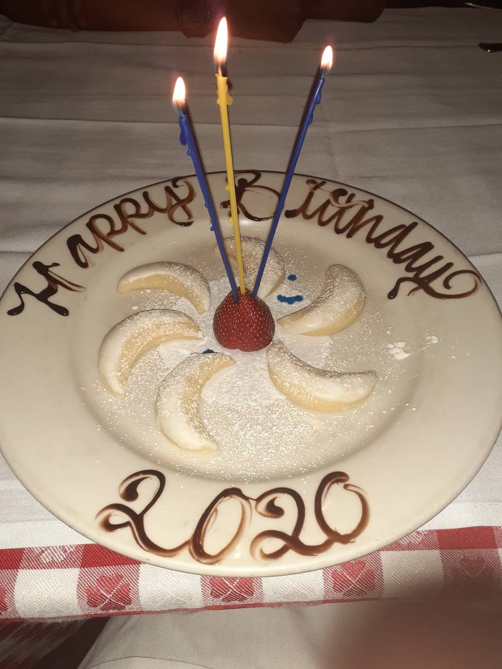 Maggianos Little Italy | restaurant | 2019 Post Oak Blvd, Houston, TX 77056, USA | 7139612700 OR +1 713-961-2700