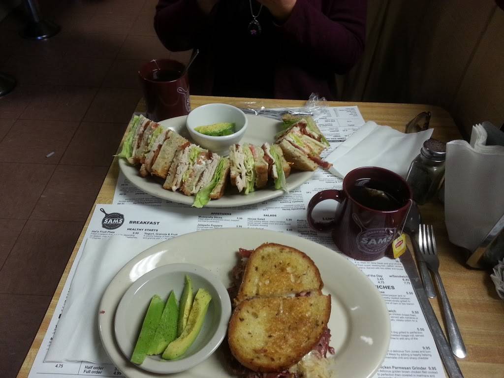 Sams Country Kitchen | restaurant | 1320 N Krome Ave, Homestead, FL 33030, USA | 3052462990 OR +1 305-246-2990