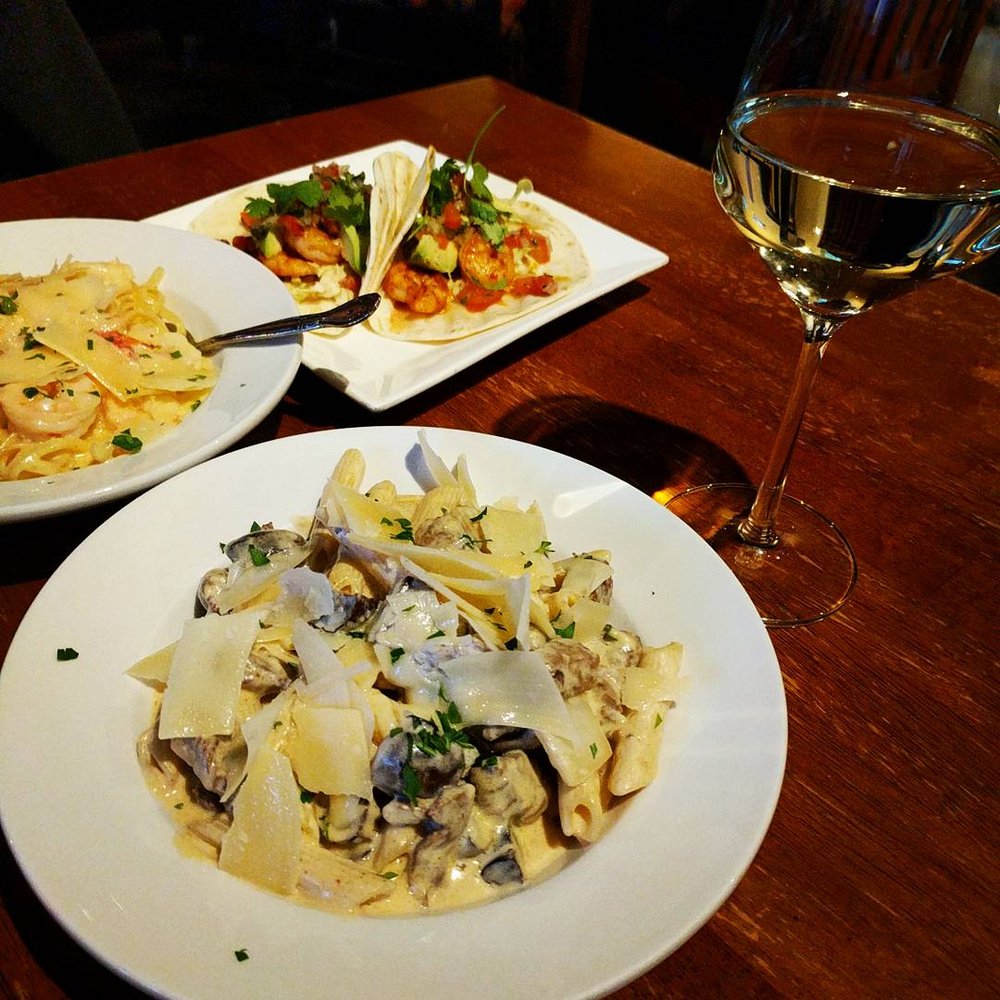 Vino at the Landing | restaurant | 800 N 10th Pl E, Renton, WA 98057, USA | 4252820382 OR +1 425-282-0382