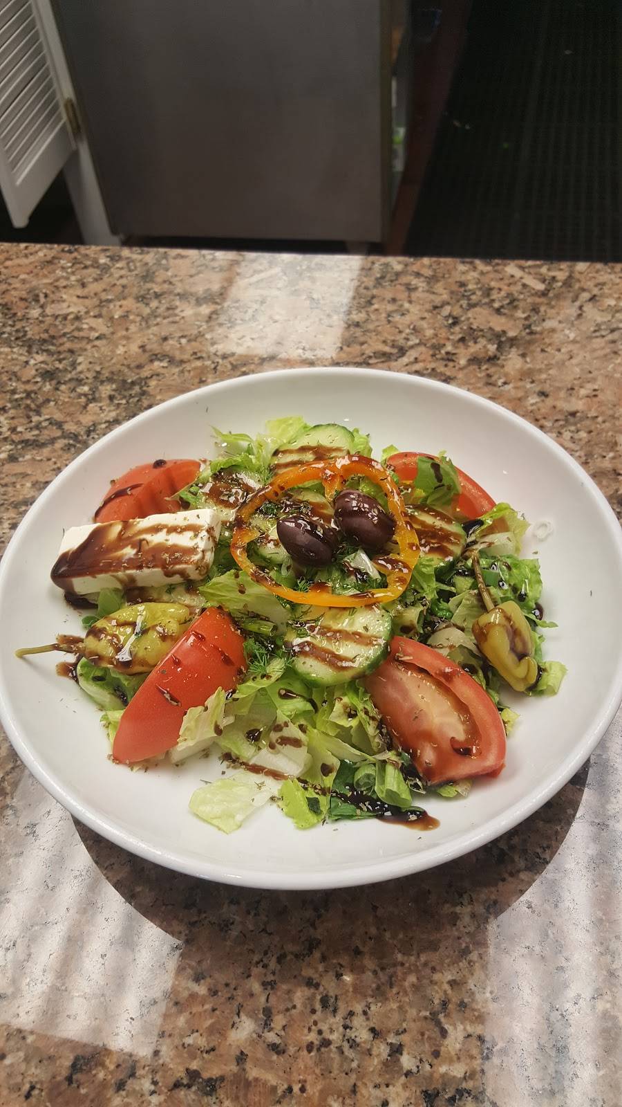 Its Greek 2 U Grill | restaurant | 5449 N Clark St, Chicago, IL 60640, USA | 8728062293 OR +1 872-806-2293