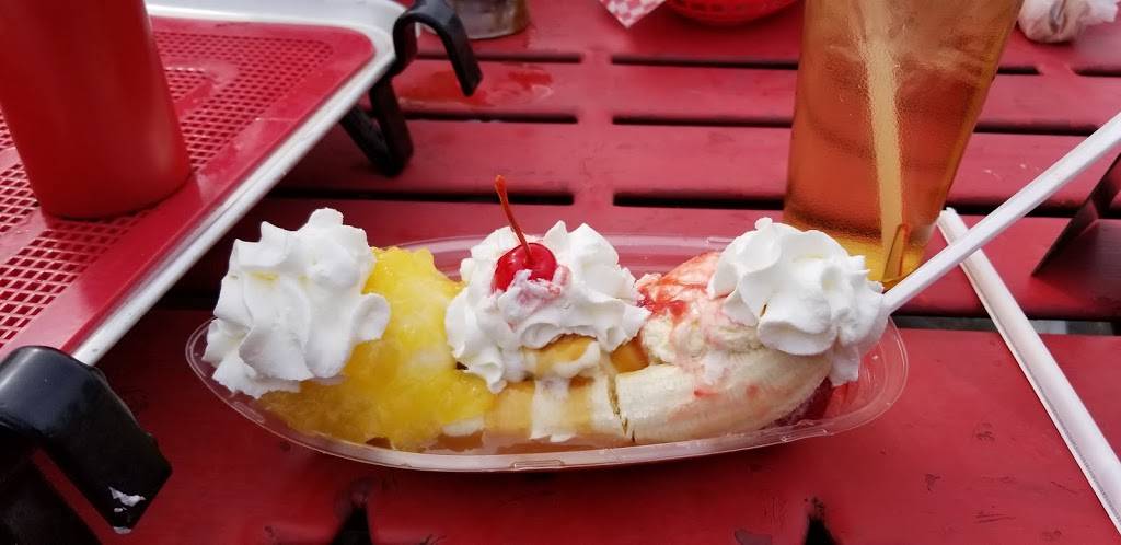 Lakeview Drive Inn | restaurant | 610 E Sarnia St, Winona, MN 55987, USA | 5074543723 OR +1 507-454-3723