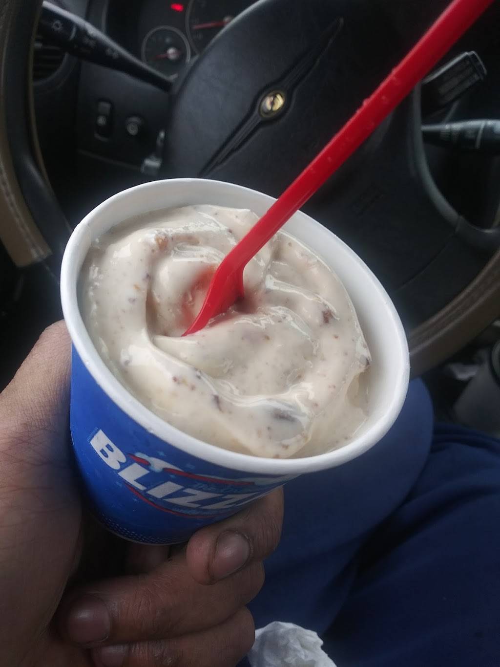 Dairy Queen | restaurant | 2707 N, Main St, Vancouver, WA 98663, USA | 3606957281 OR +1 360-695-7281