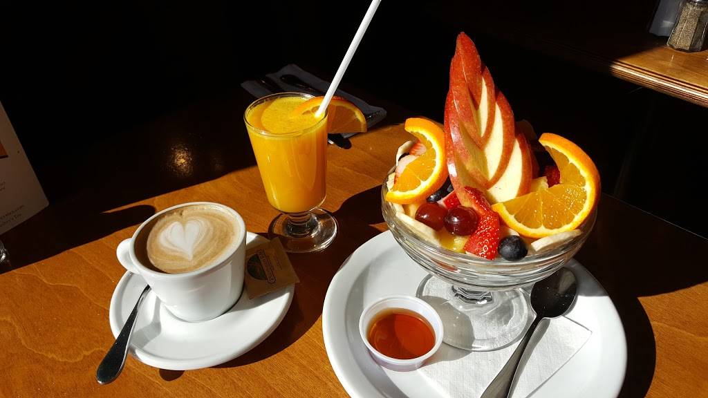 Bistro LEnchanteur | restaurant | 7331 Avenue Henri-Julien, Montréal, QC H2R 2B1, Canada | 5142734766 OR +1 514-273-4766