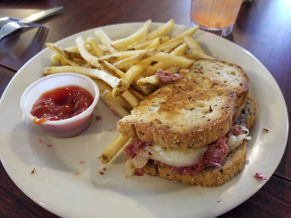 CJs Diner | restaurant | 74894 Lennon Pl suite h-1, Palm Desert, CA 92260, USA | 7608379650 OR +1 760-837-9650