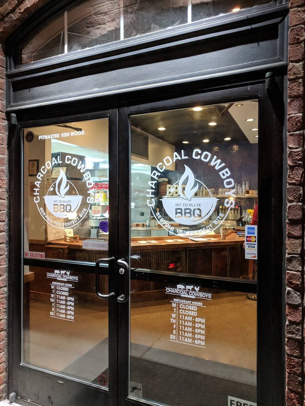 Charcoal Cowboys BBQ | restaurant | 6917 Lenox Village Dr, Nashville, TN 37211, USA | 6159826193 OR +1 615-982-6193