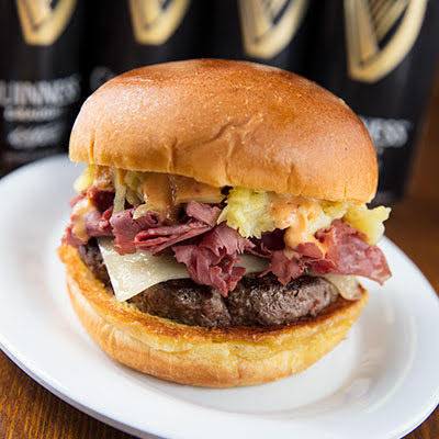 BurgerMonger | restaurant | 2454 North McMullen Booth Rd, Clearwater, FL 33759, USA | 7277264001 OR +1 727-726-4001