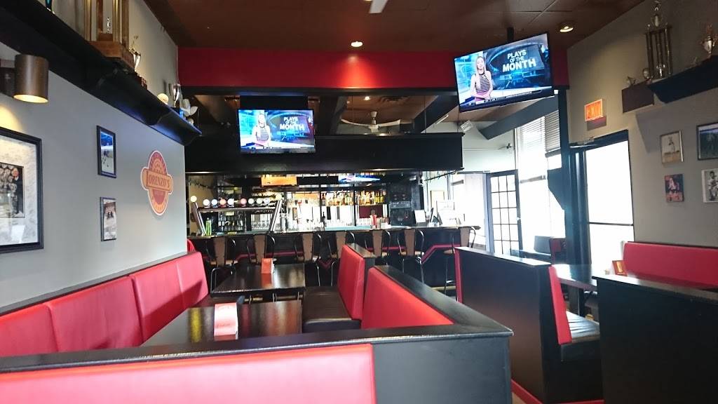 Lorenzos Pizzeria Restaurant | restaurant | 2201 Arch St, Ottawa, ON K1G 2H5, Canada | 6137373737 OR +1 613-737-3737