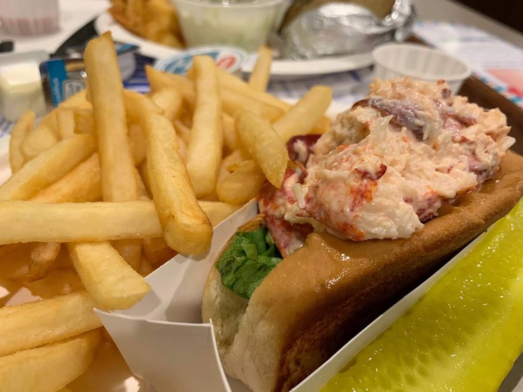 Seafood Sams | restaurant | 356 Palmer Ave, Falmouth, MA 02540, USA | 5085407877 OR +1 508-540-7877