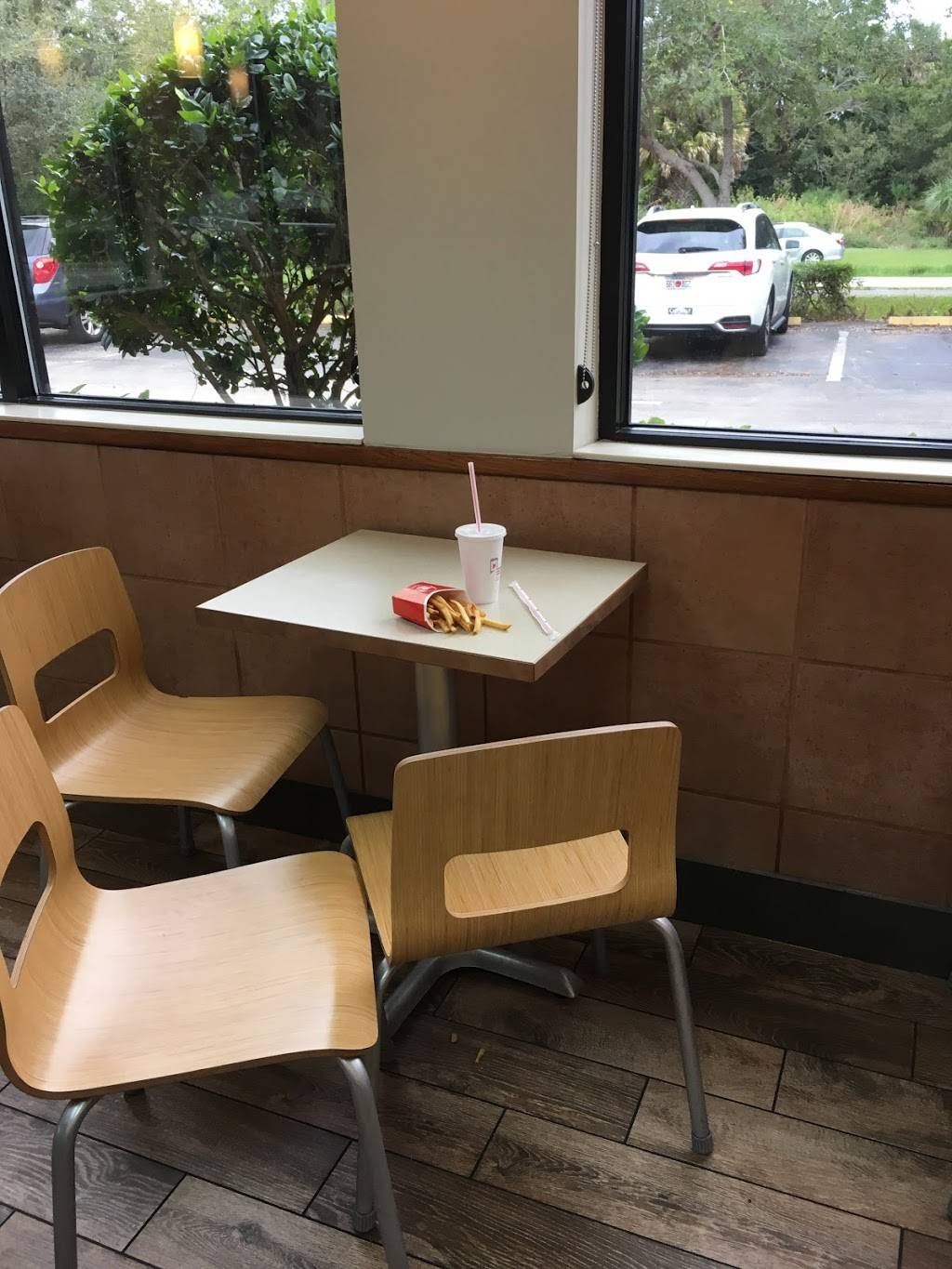 Wendys | restaurant | 7700 SW Lost River Rd, Stuart, FL 34997, USA | 7722199008 OR +1 772-219-9008