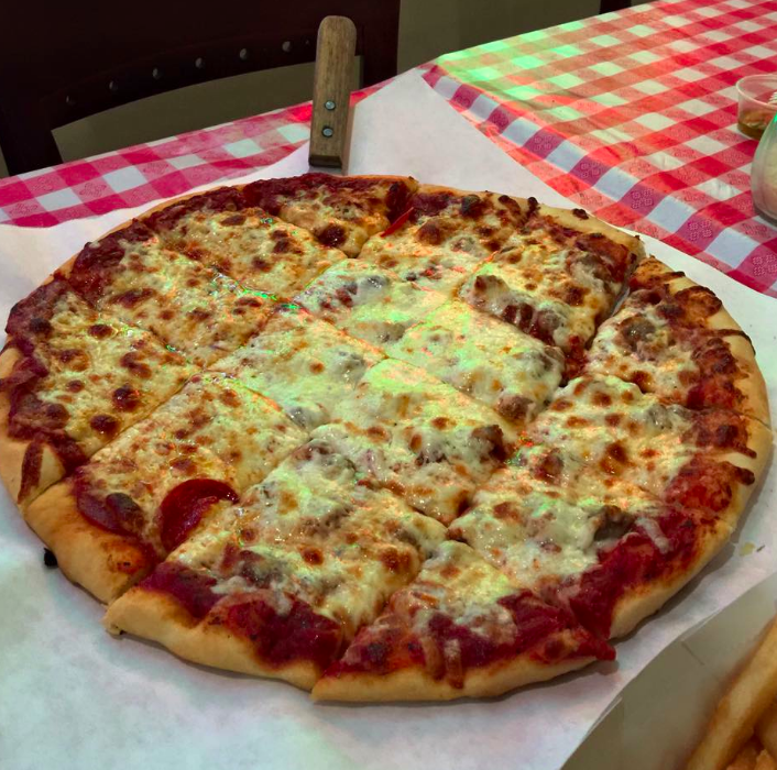 Capris Pizza | restaurant | 1234 N Main St, Crown Point, IN 46307, USA | 2196612300 OR +1 219-661-2300