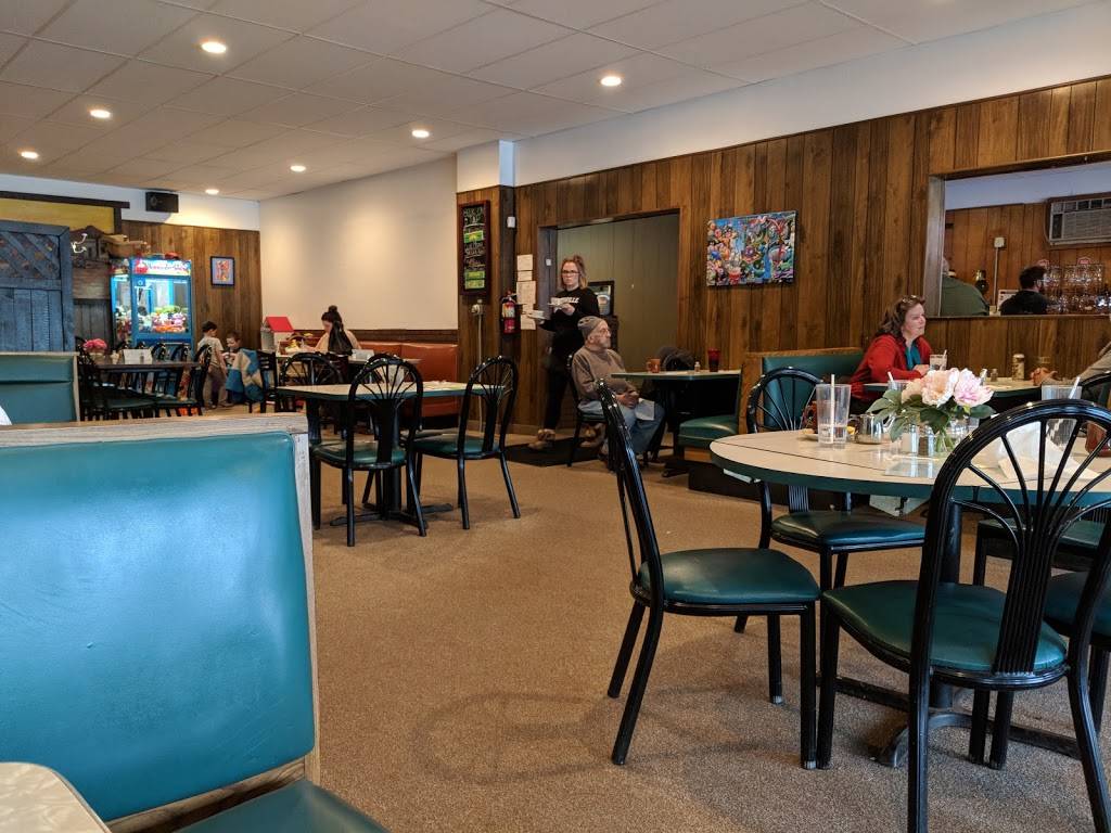 Tooties On Lowry | restaurant | 2706 Lowry Ave N, Minneapolis, MN 55411, USA | 6125290200 OR +1 612-529-0200