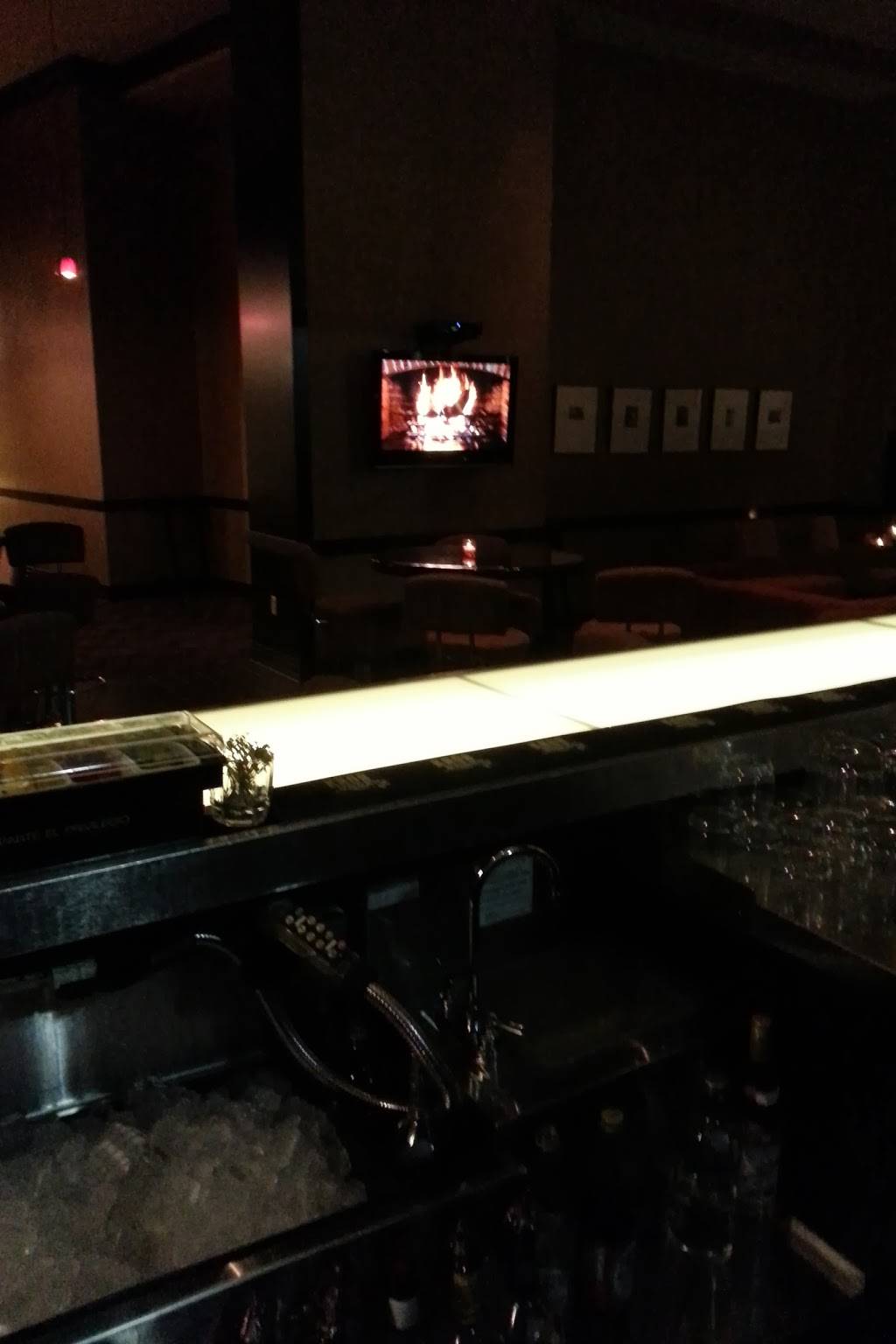 Christophers Restaurant & Bar | restaurant | 10 Livingston Ave, New Brunswick, NJ 08901, USA | 7322142200 OR +1 732-214-2200