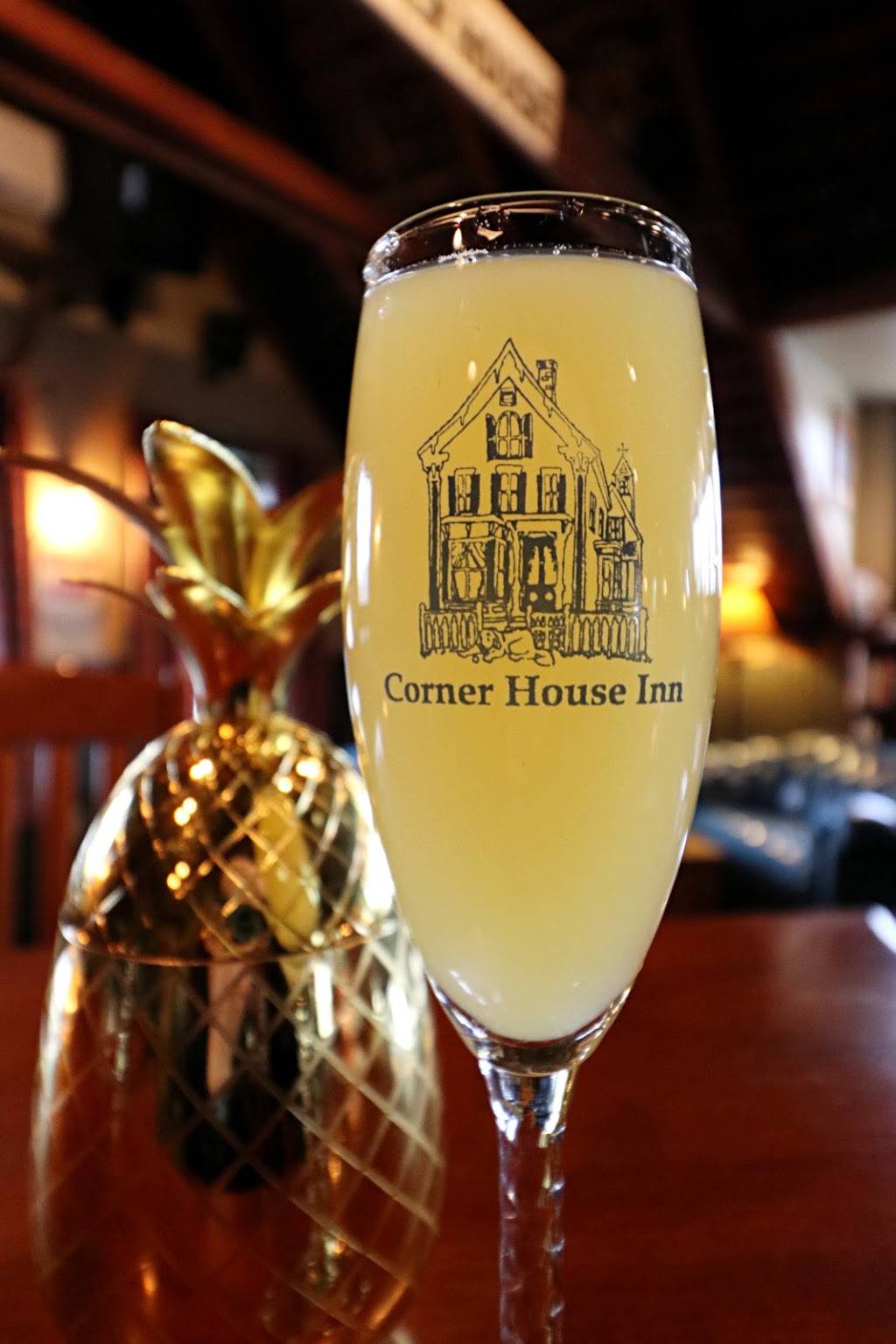 Corner House Restaurant & Bar | restaurant | 22 Main St, Center Sandwich, NH 03227, USA | 6032846219 OR +1 603-284-6219