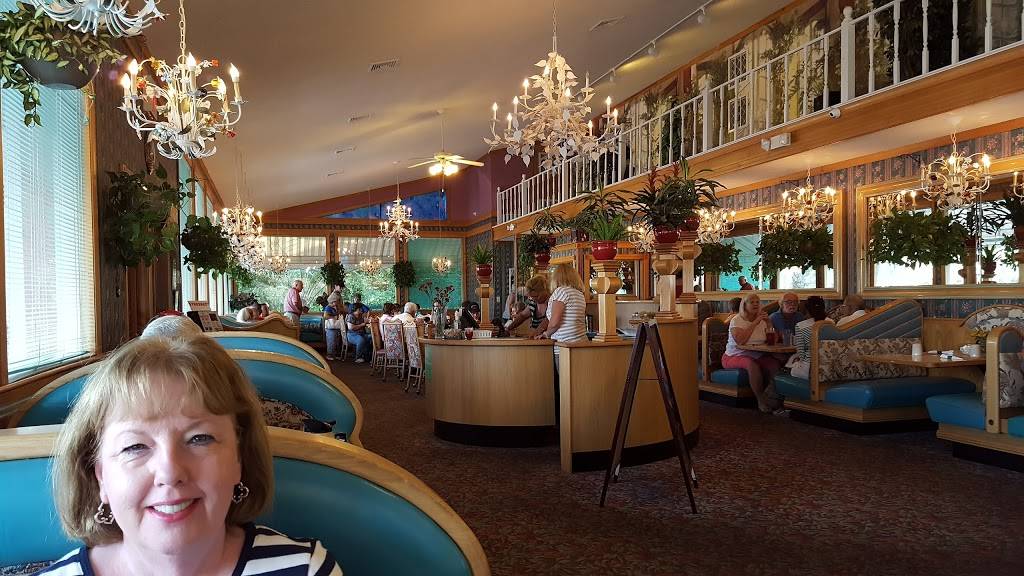 Spring House Family Restaurant | restaurant | 3841 US-17 BUS, Murrells Inlet, SC 29576, USA | 8433572785 OR +1 843-357-2785