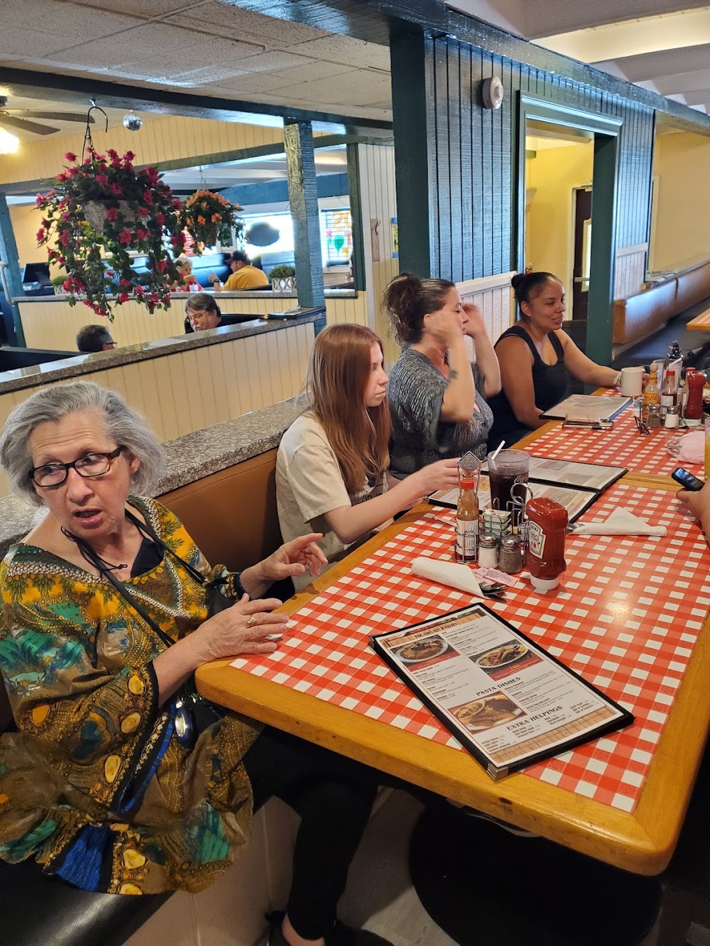 Lugos Grill | restaurant | 908 N Norma St, Ridgecrest, CA 93555, USA | 7604466960 OR +1 760-446-6960