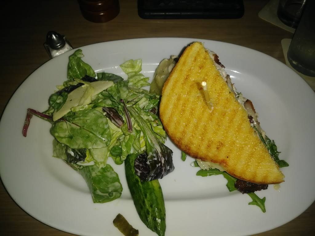 Marlows Tavern | restaurant | 352 Mike Roberto Way, Oviedo, FL 32765, USA | 4075421475 OR +1 407-542-1475