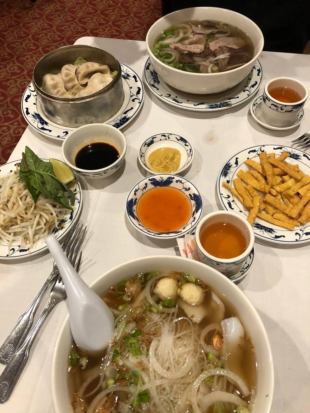 Pho 18 Ave | restaurant | 7116 18th Ave, Brooklyn, NY 11204, USA | 3473746633 OR +1 347-374-6633
